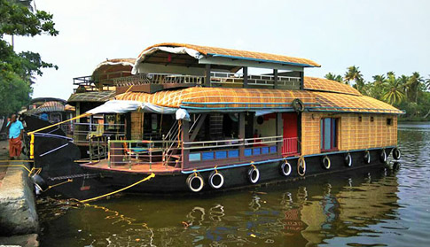 One Bedroom Houseboat