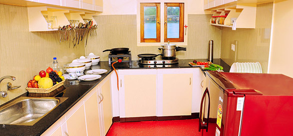 Four Bedroom Houseboat